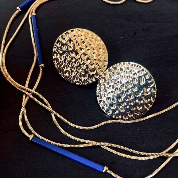 NWT Gold Blue Necklace & Hammered Earrings Set - Picture 1 of 5